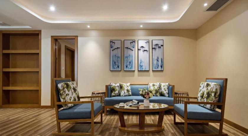 Cheermore Recreation Hotel Guangzhou Zhimao Yuan Ecological Spa Leisure Hotel Exterior photo